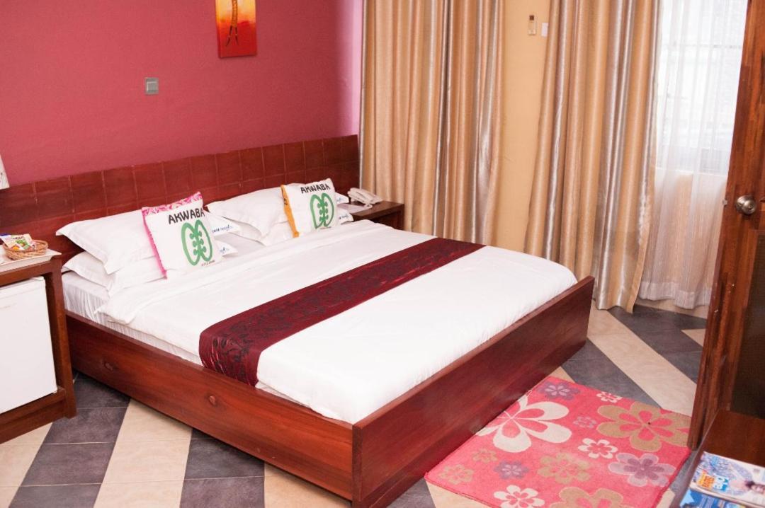 Triple Hill Hotel Weija 外观 照片