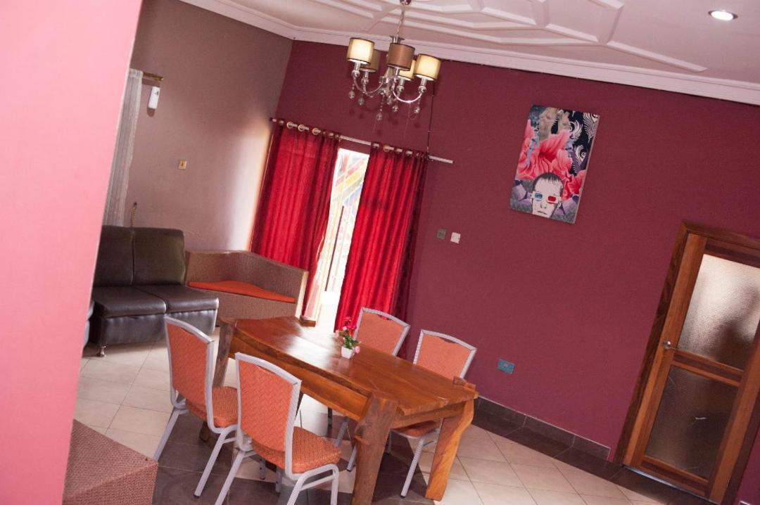 Triple Hill Hotel Weija 外观 照片