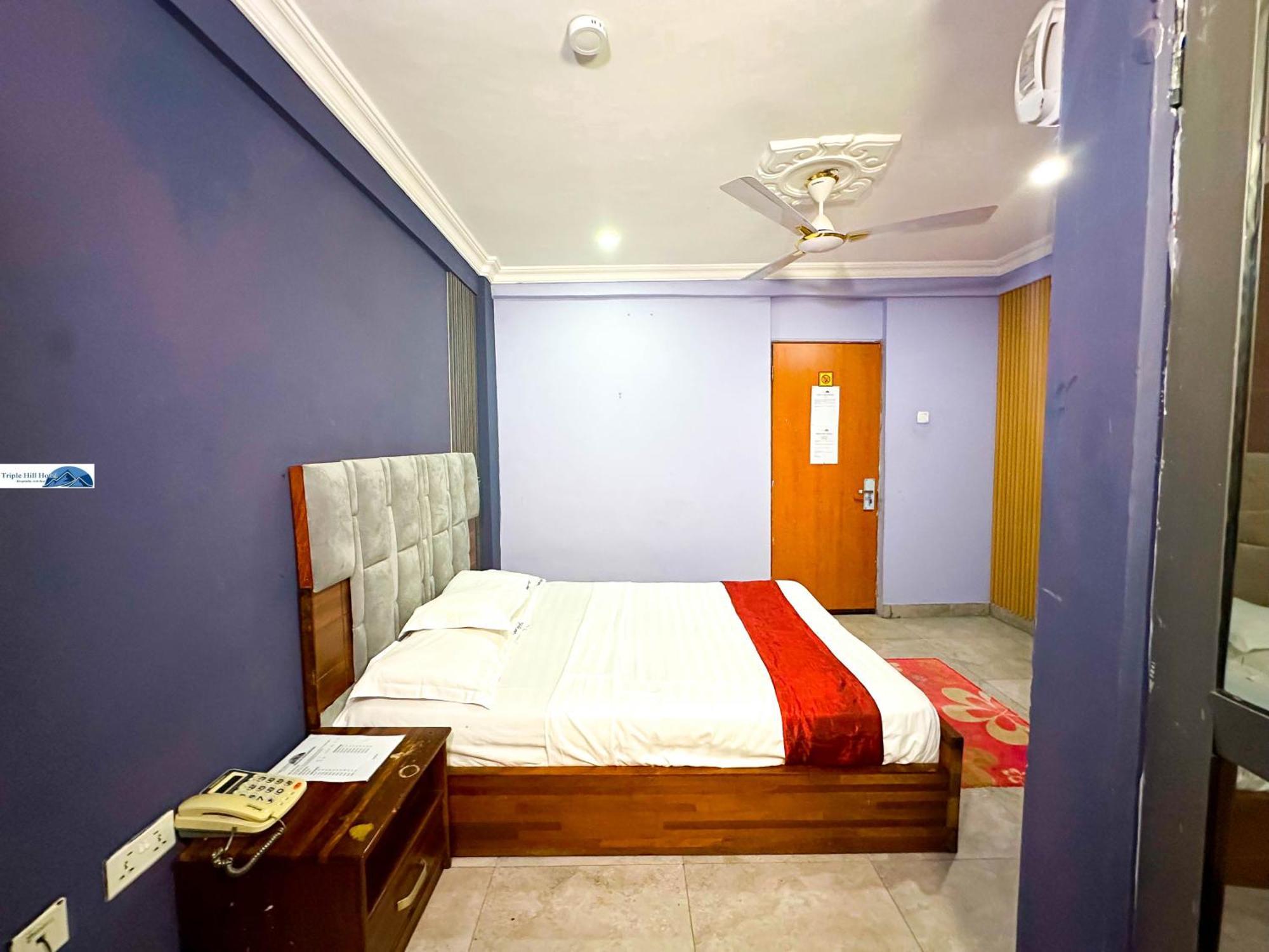 Triple Hill Hotel Weija 外观 照片