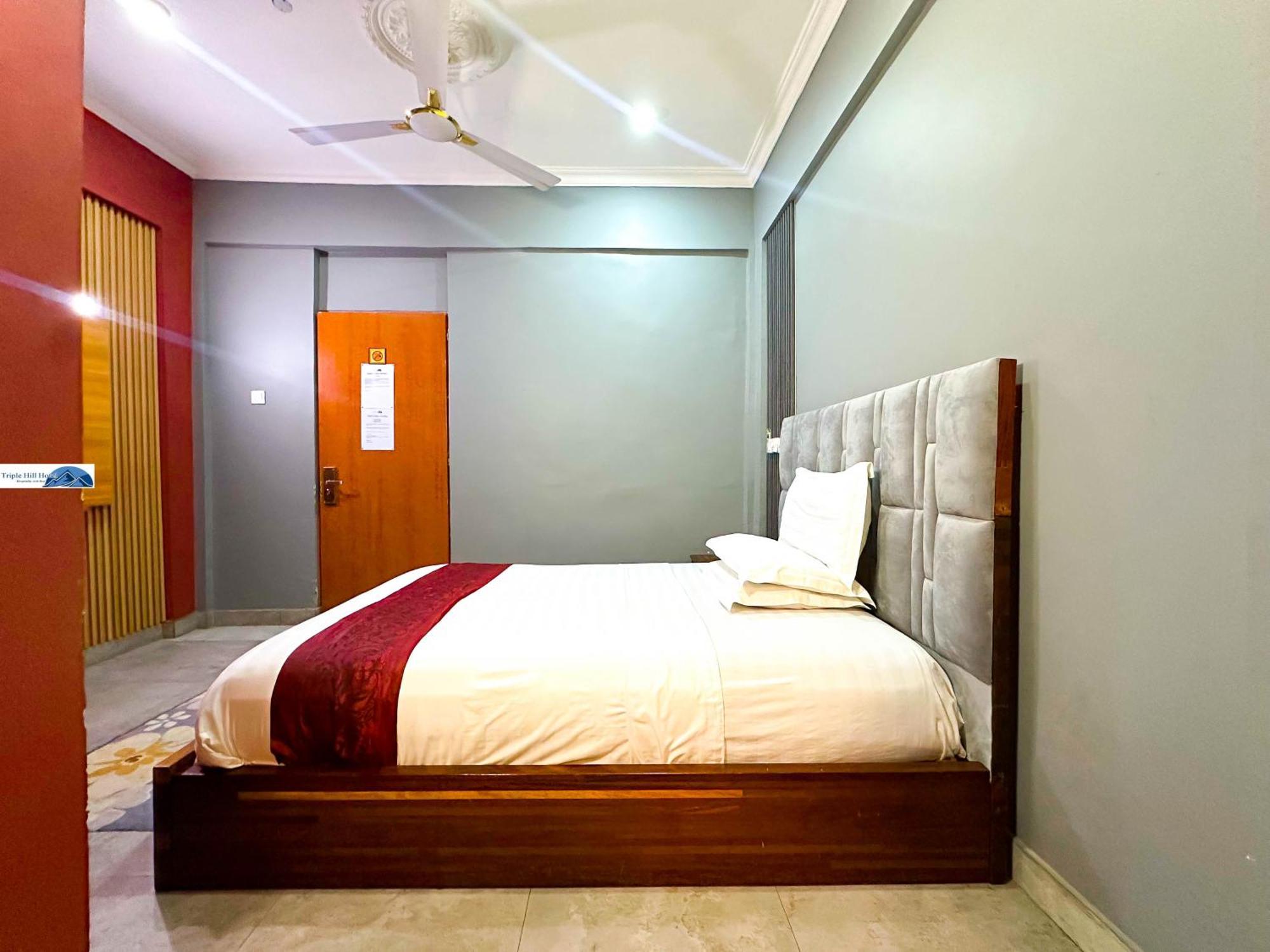 Triple Hill Hotel Weija 外观 照片