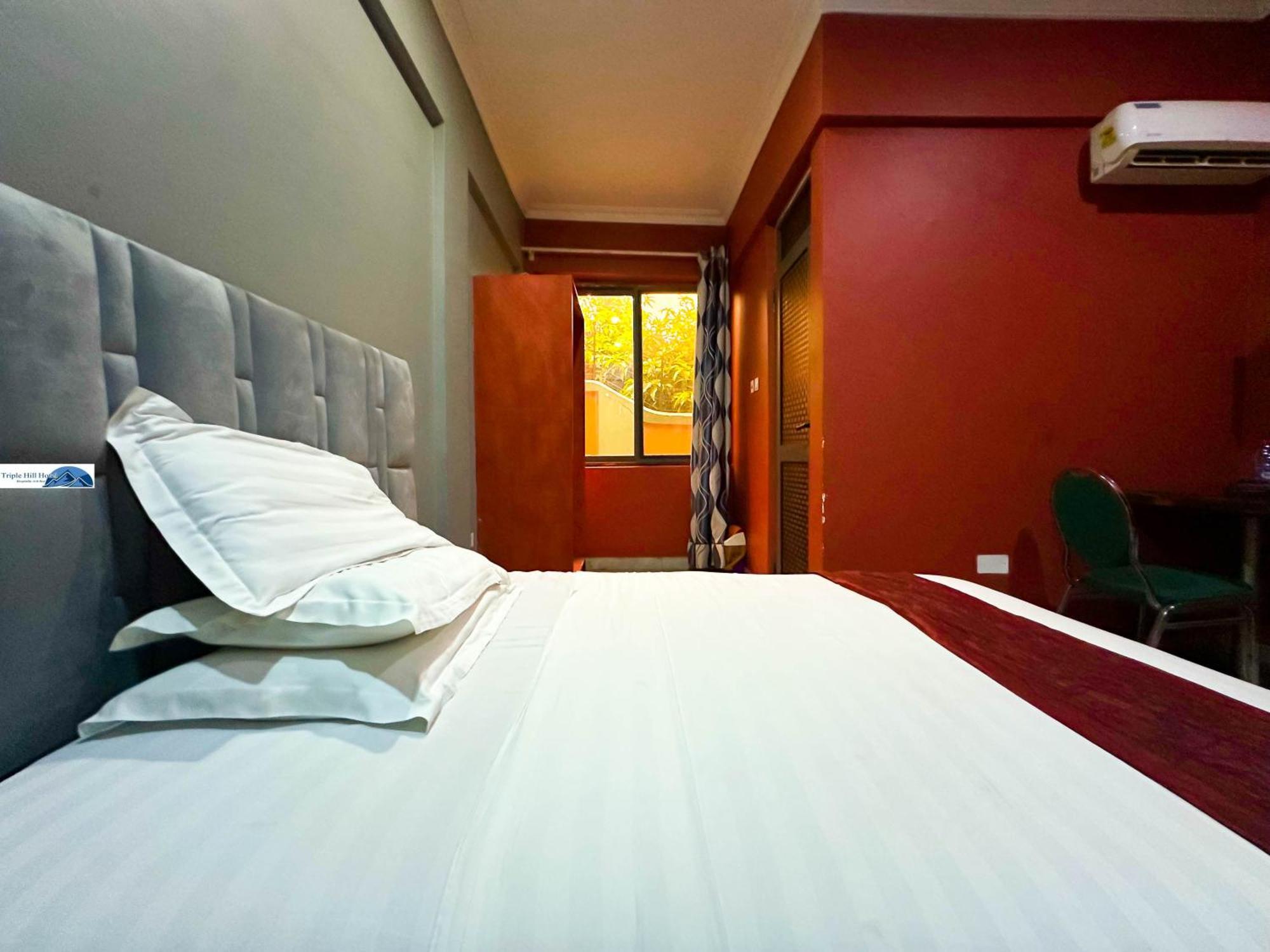 Triple Hill Hotel Weija 外观 照片